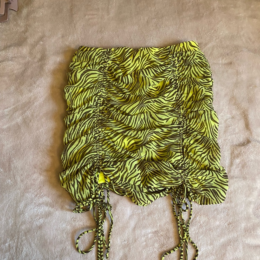 Ruched zebra mini skirt